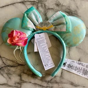 ::: SOLD ::: Disney Shanghai Resort Aqua Blue Fan Pearl Details Minnie Ears
